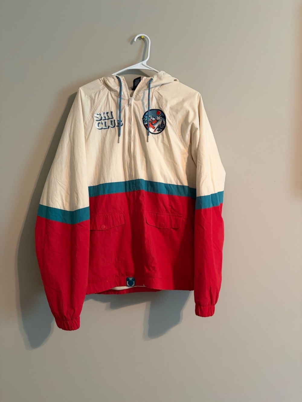 Our Universe Disney Mickey & Friends Goofy Ski Club Color-Block Windbreaker Jack